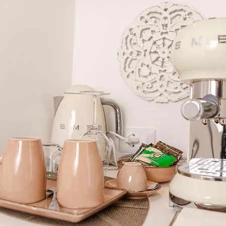 Apulia Charming - Casa Rossa Perla E Corallo Bed & Breakfast *