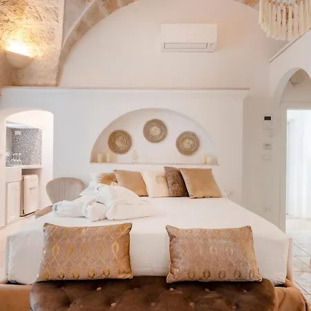 Apulia Charming - Casa Rossa Perla E Corallo Bed & Breakfast 4*