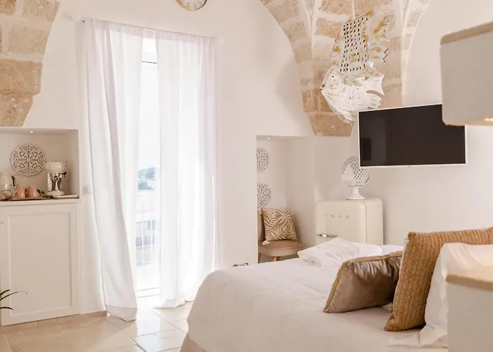 לינה וארוחת בוקר Apulia Charming - Casa Rossa Perla E Corallo 4*